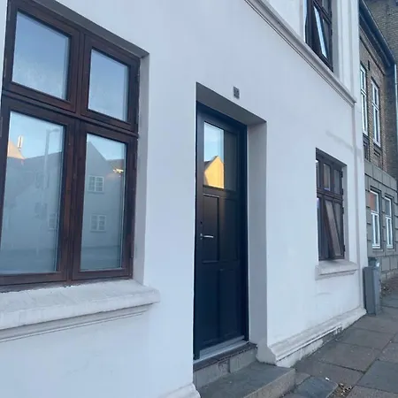 En Lille I Midtbyen - Hyggelig, Og Taet Pa Alt! شقة